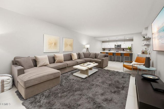 343 Pioneer Drive 101, Glendale, CA 91203