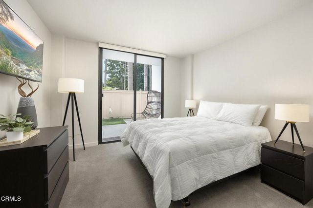 343 Pioneer Drive 101, Glendale, CA 91203