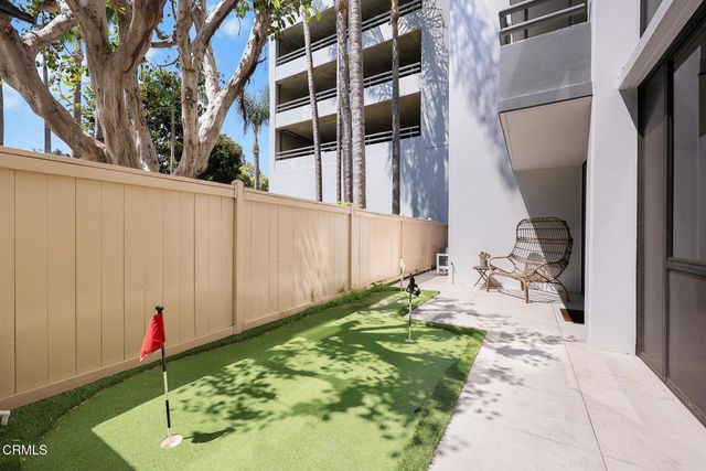 343 Pioneer Drive 101, Glendale, CA 91203