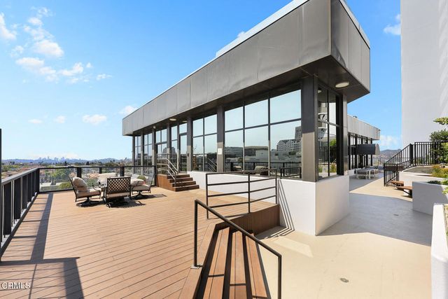 343 Pioneer Drive 101, Glendale, CA 91203