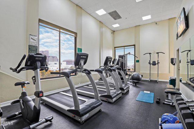 343 Pioneer Drive 101, Glendale, CA 91203