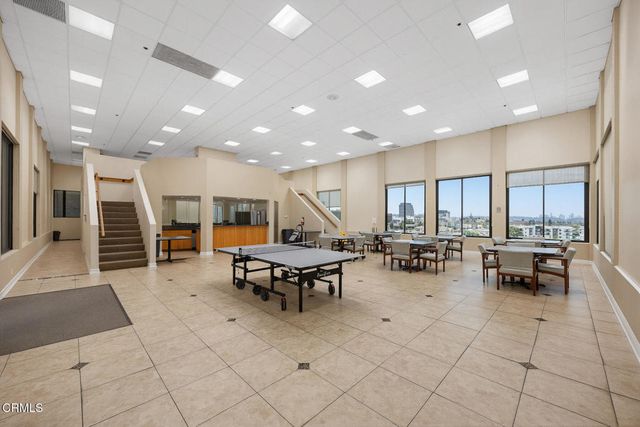 343 Pioneer Drive 101, Glendale, CA 91203