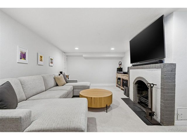 1220 Glencoe St, Denver, CO 80220