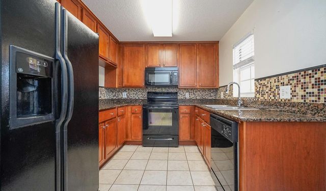 176 COQUINA BAY DR DRIVE, St Petersburg, FL 33705
