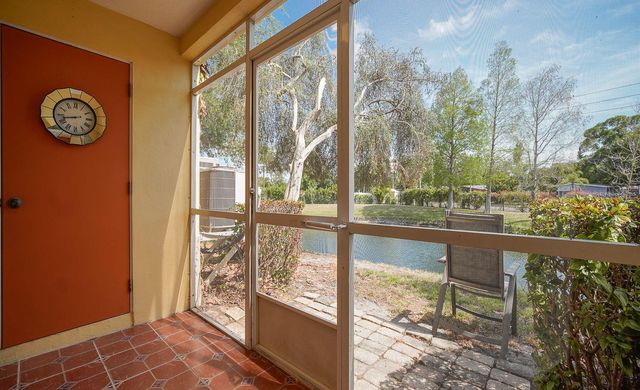 176 COQUINA BAY DR DRIVE, St Petersburg, FL 33705