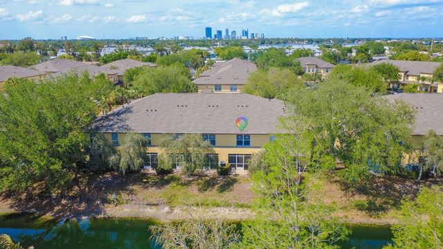 176 COQUINA BAY DR DRIVE, St Petersburg, FL 33705