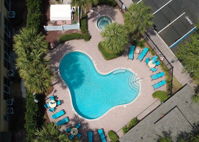 176 COQUINA BAY DR DRIVE, St Petersburg, FL 33705