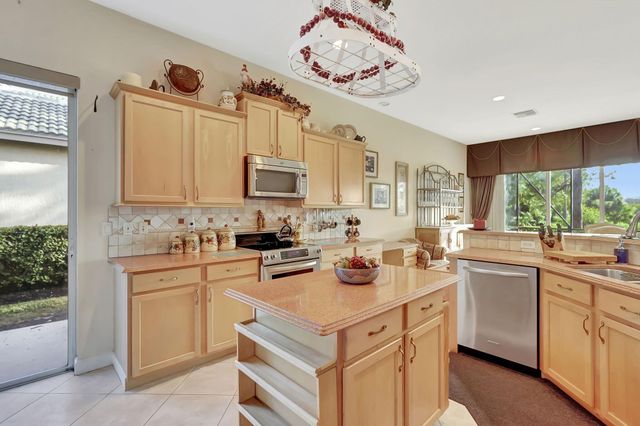 8929 First Tee Road, Port St Lucie, FL 34986