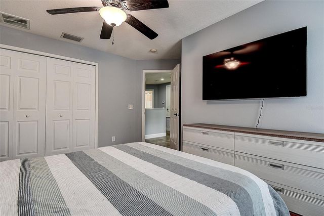 1426 HILLVIEW LANE, Tarpon Springs, FL 34689