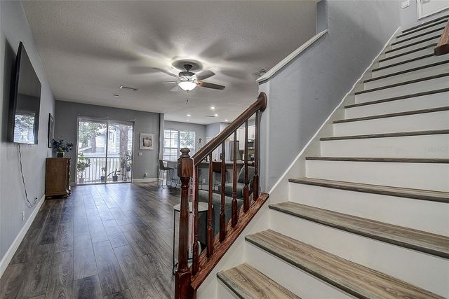 1426 HILLVIEW LANE, Tarpon Springs, FL 34689