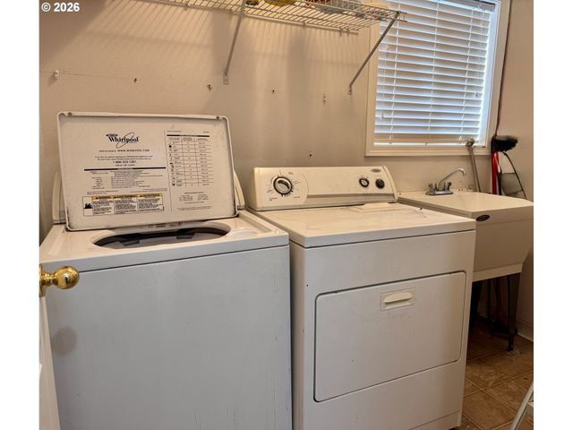 310 W 13TH St, Lafayette, OR 97127