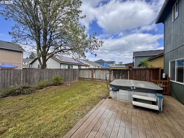 310 W 13TH St, Lafayette, OR 97127