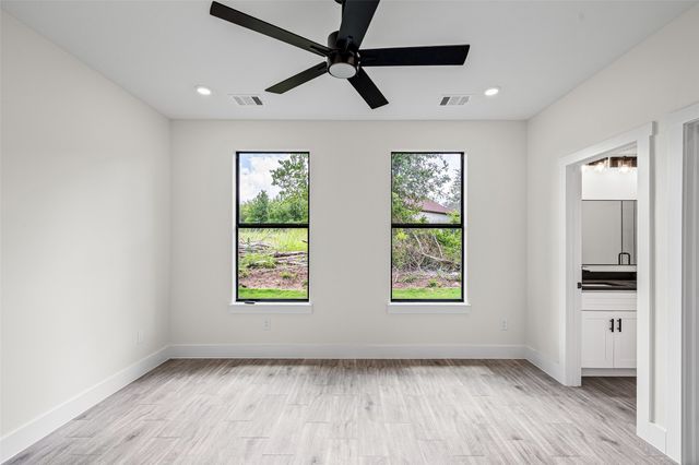 5622 Van Horn Drive, Granbury, TX 76048