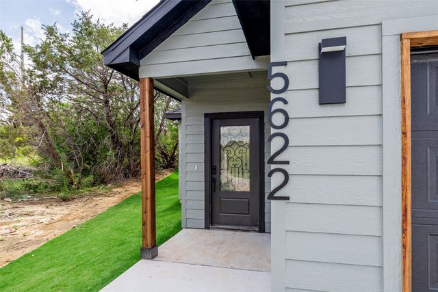 5622 Van Horn Drive, Granbury, TX 76048