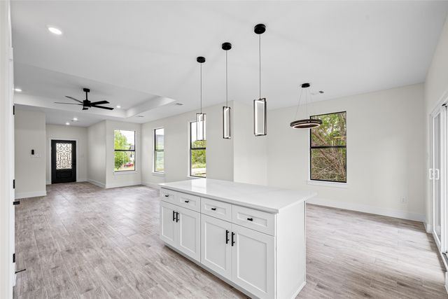 5622 Van Horn Drive, Granbury, TX 76048