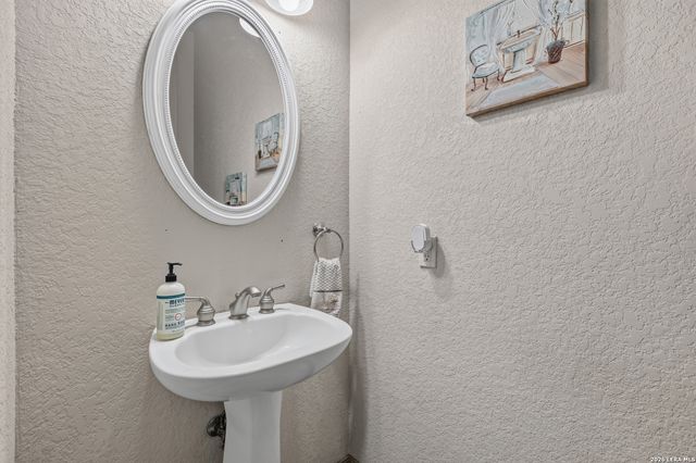 21815 ROAN BLF, San Antonio, TX 78259