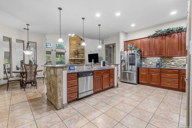21815 ROAN BLF, San Antonio, TX 78259