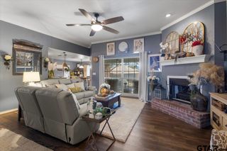 107 N Collin Drive, Chandler, TX 75758