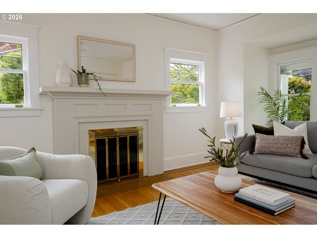 2012 Ne 26TH Ave, Portland, OR 97212