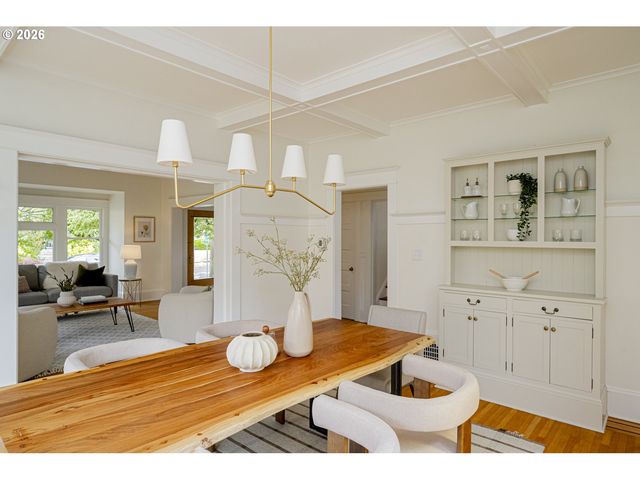 2012 Ne 26TH Ave, Portland, OR 97212