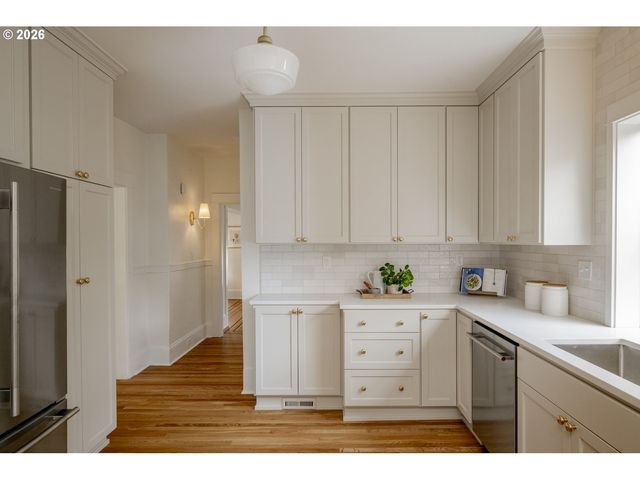 2012 Ne 26TH Ave, Portland, OR 97212