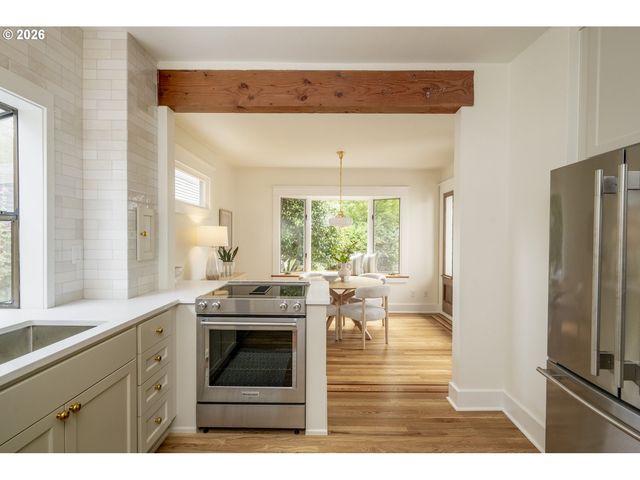 2012 Ne 26TH Ave, Portland, OR 97212
