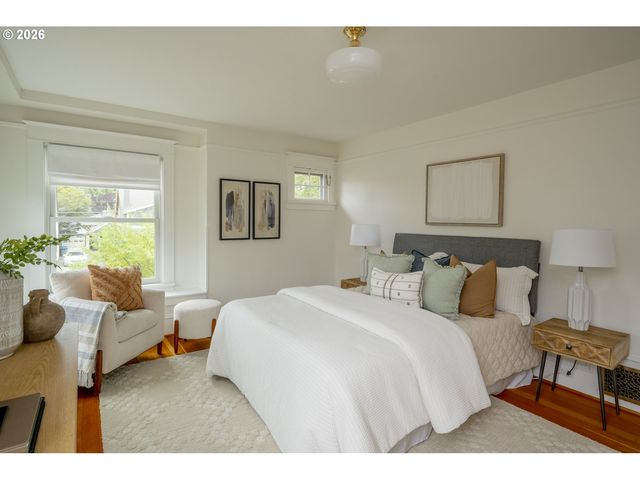 2012 Ne 26TH Ave, Portland, OR 97212