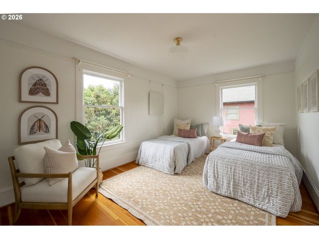 2012 Ne 26TH Ave, Portland, OR 97212