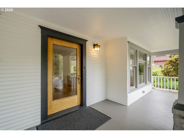2012 Ne 26TH Ave, Portland, OR 97212