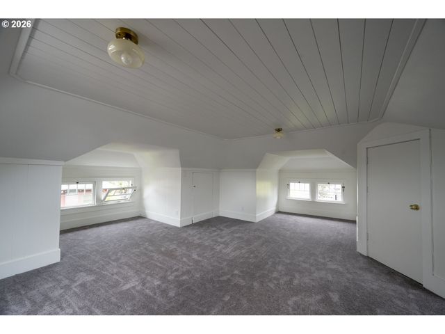 2012 Ne 26TH Ave, Portland, OR 97212