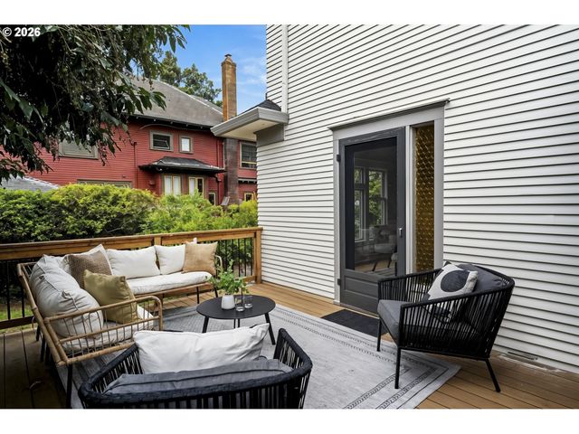 2012 Ne 26TH Ave, Portland, OR 97212