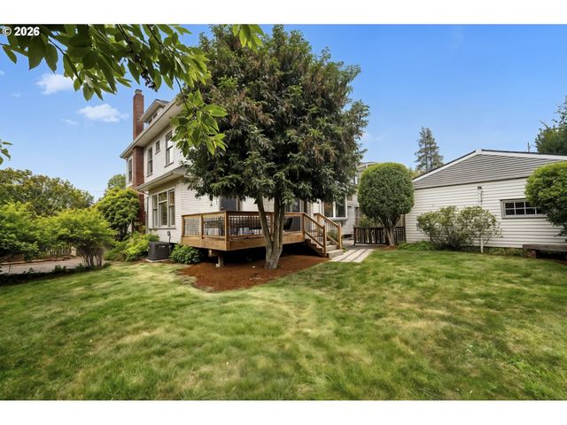 2012 Ne 26TH Ave, Portland, OR 97212