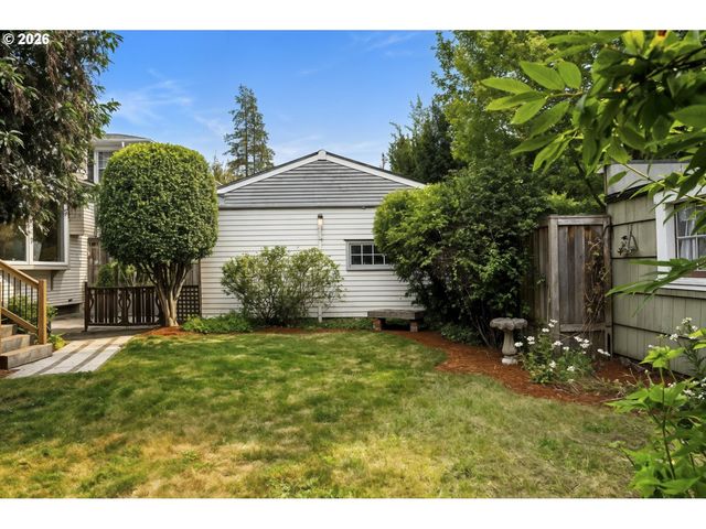 2012 Ne 26TH Ave, Portland, OR 97212