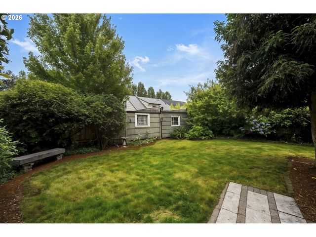 2012 Ne 26TH Ave, Portland, OR 97212