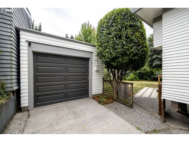 2012 Ne 26TH Ave, Portland, OR 97212