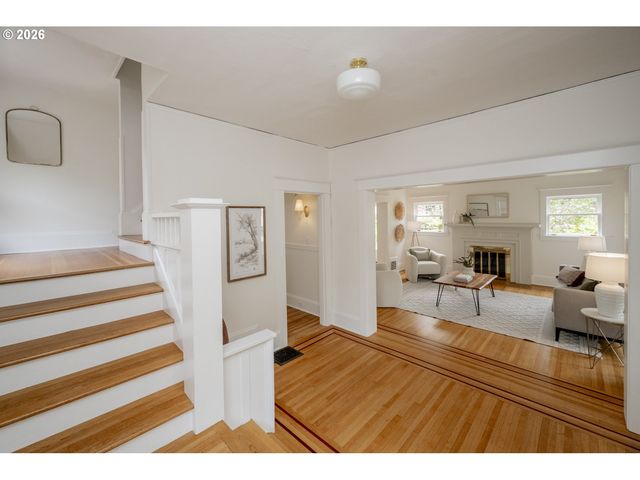 2012 Ne 26TH Ave, Portland, OR 97212
