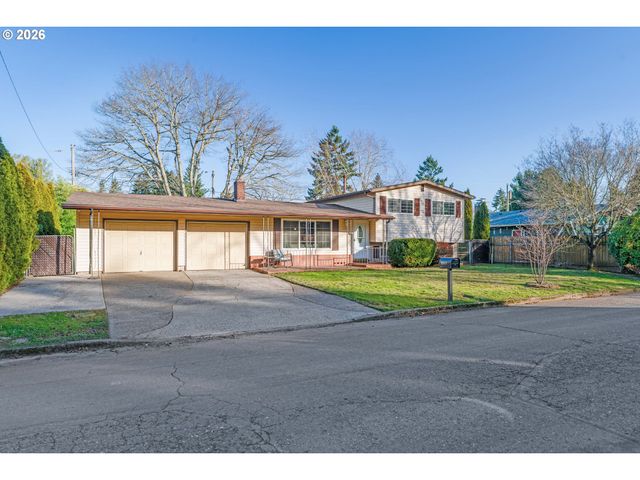 16627 Se BUSH St, Portland, OR 97236