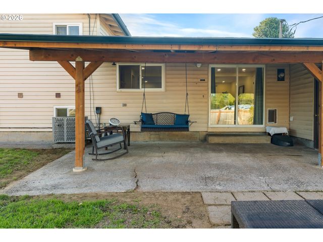 16627 Se BUSH St, Portland, OR 97236