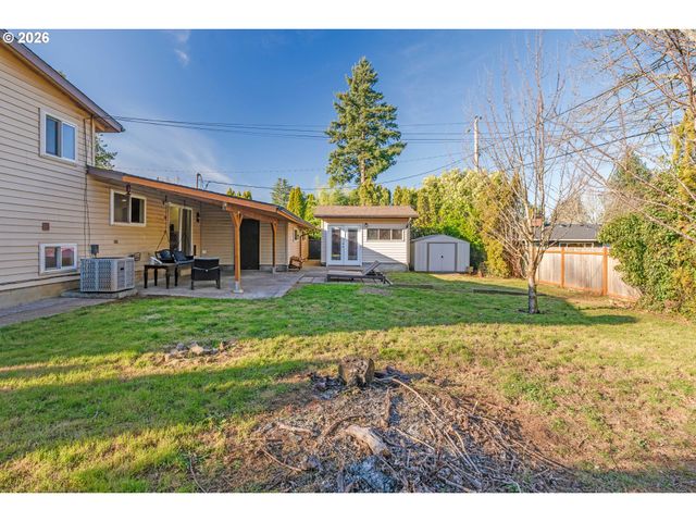 16627 Se BUSH St, Portland, OR 97236