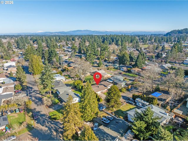 16627 Se BUSH St, Portland, OR 97236