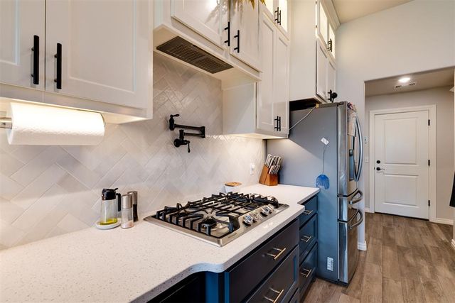 10801 NW 8th Street, Yukon, OK 73099