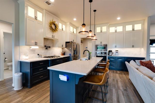 10801 NW 8th Street, Yukon, OK 73099