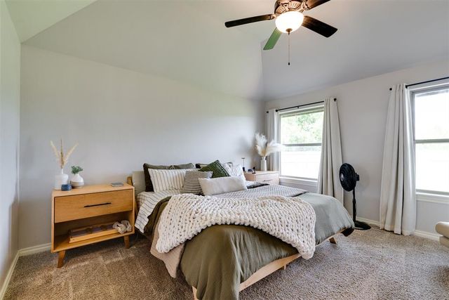 10801 NW 8th Street, Yukon, OK 73099