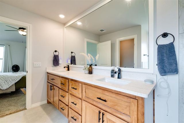 10801 NW 8th Street, Yukon, OK 73099