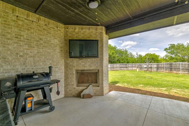10801 NW 8th Street, Yukon, OK 73099
