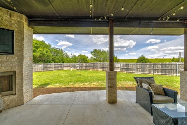 10801 NW 8th Street, Yukon, OK 73099