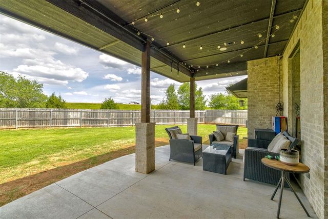 10801 NW 8th Street, Yukon, OK 73099