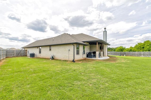 10801 NW 8th Street, Yukon, OK 73099