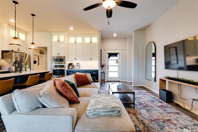 10801 NW 8th Street, Yukon, OK 73099