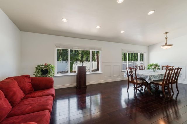 924 Alpine Ave, Manteca, CA 95336